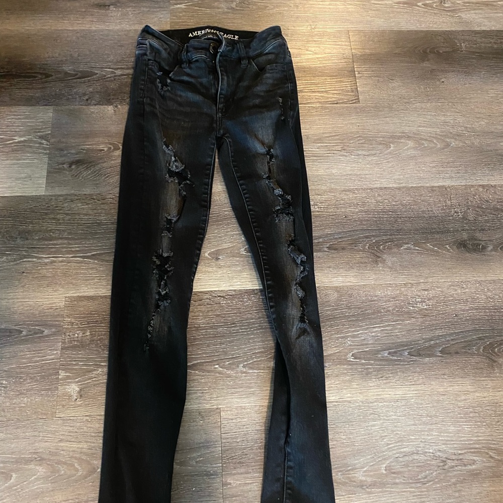 ripped black skinny jeans